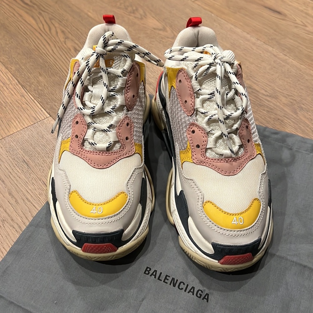 🔹BALENCIAGA TRIPLE S TRAINERS - Picture 3 of 16